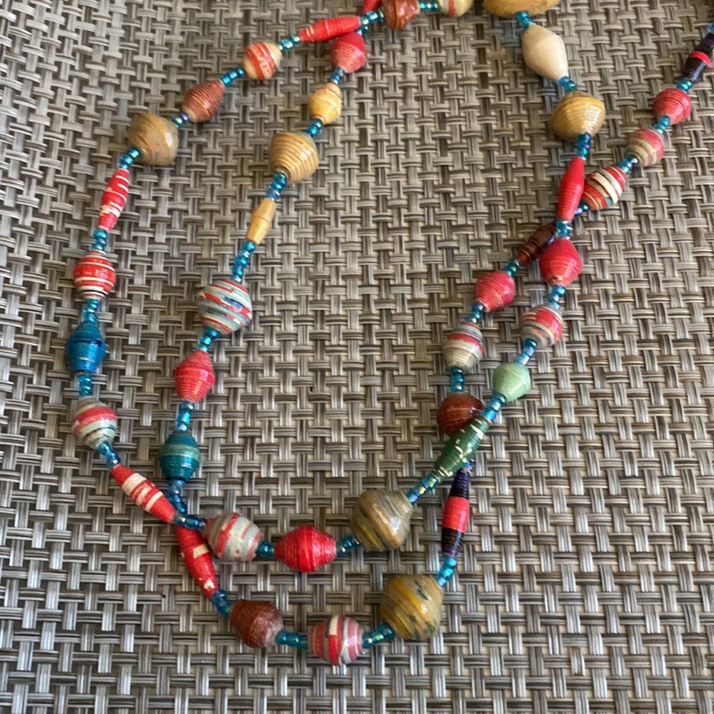 Colorful long necklace - Picture 2 of 2